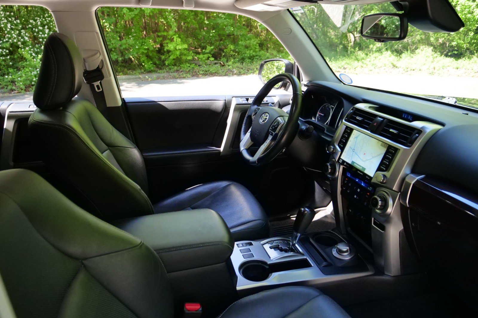 Used 2023 Toyota 4Runner Limited AWD/4WD image 37