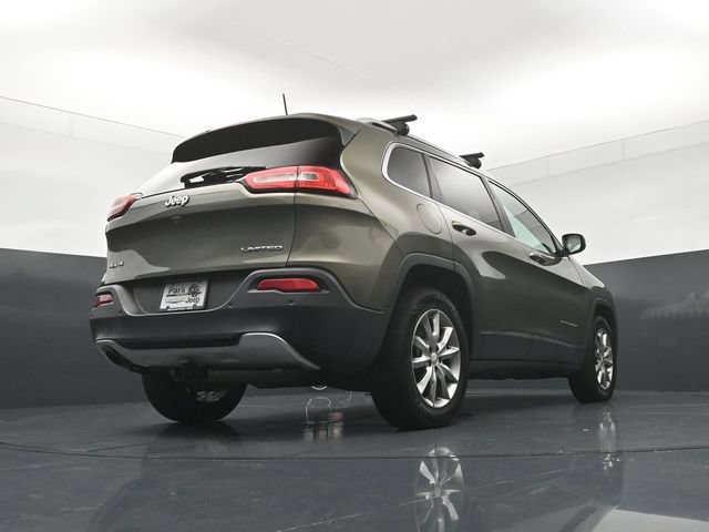 Used 2018 Jeep Cherokee Limited AWD/4WD image 23