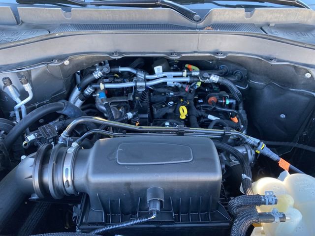 Used 2022 Ford Explorer XLT w/ Equipment Group 202A image 16