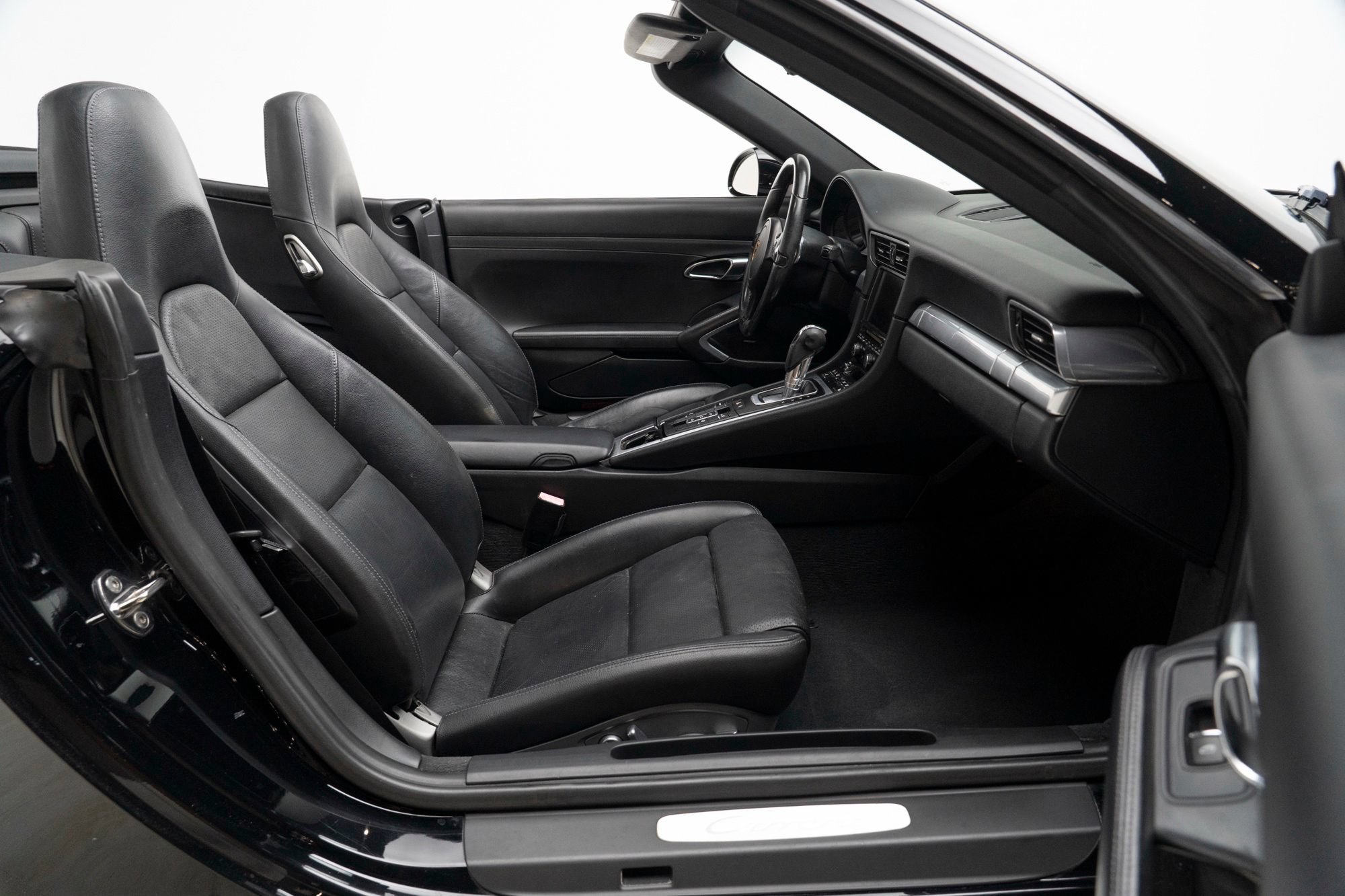 Used 2013 Porsche 911 Carrera 4 AWD/4WD image 17