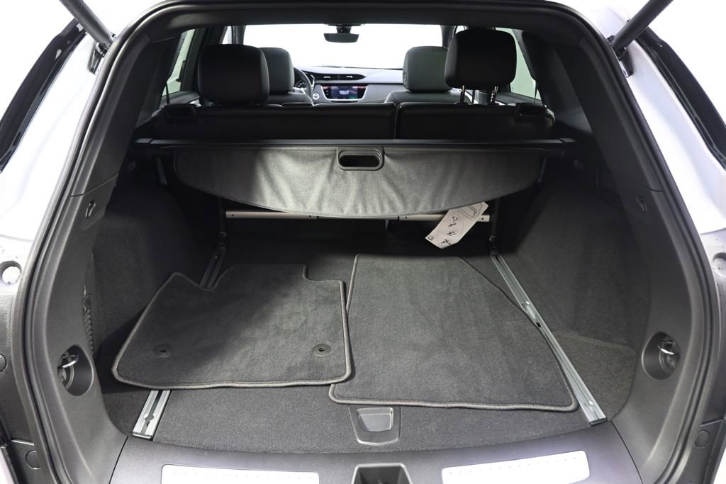 New 2025 Cadillac XT5 Sportv w/ LPO, Red Accent Package image 19