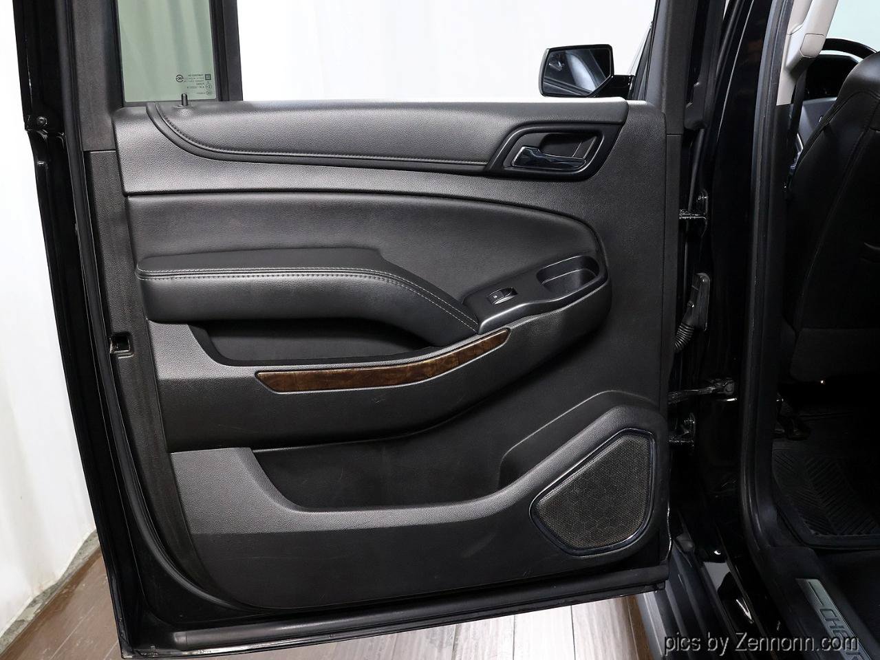 Used 2020 Chevrolet Suburban LT AWD/4WD image 27