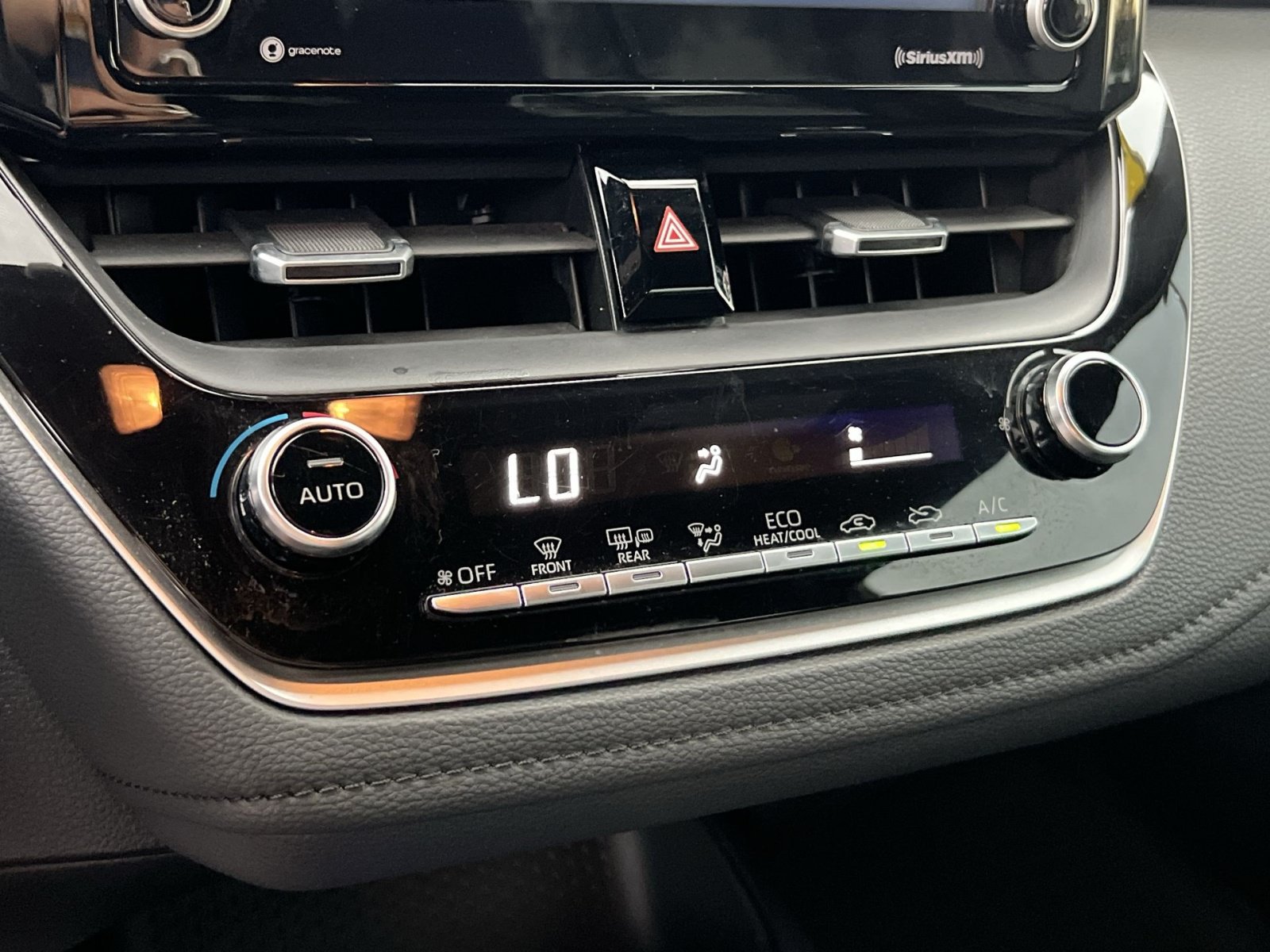 Used 2022 Toyota Corolla SE FWD image 21