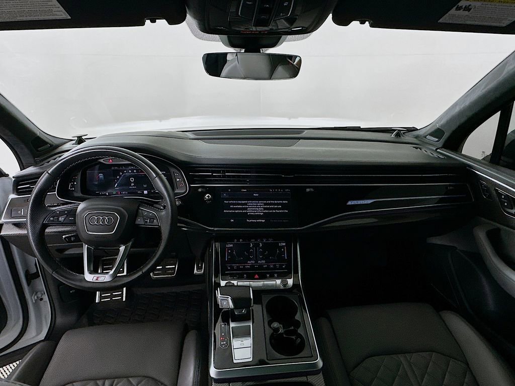 Used 2023 Audi SQ7 Prestige w/ Sport Package AWD/4WD image 3