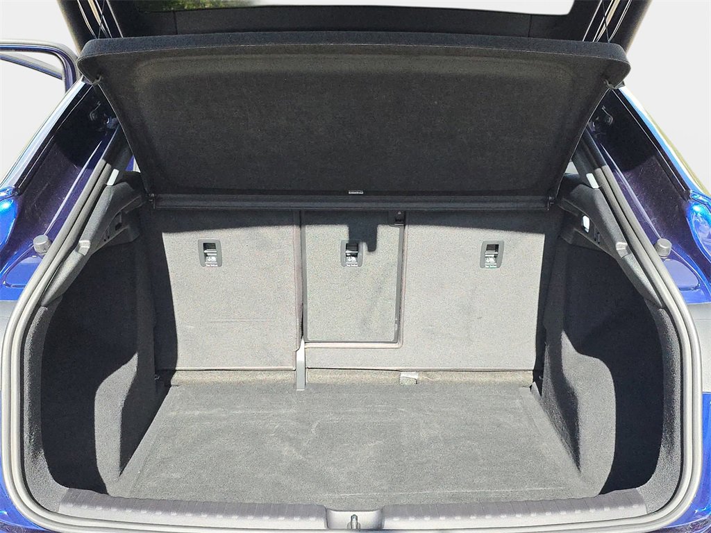 Used 2023 Audi Q4 e-tron Premium image 14