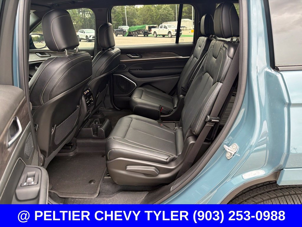 Used 2026 Jeep Grand Cherokee L Limited AWD/4WD image 16