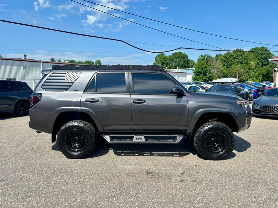 Used 2023 Toyota 4Runner SR5 Premium w/ Moonroof Package AWD/4WD image 4