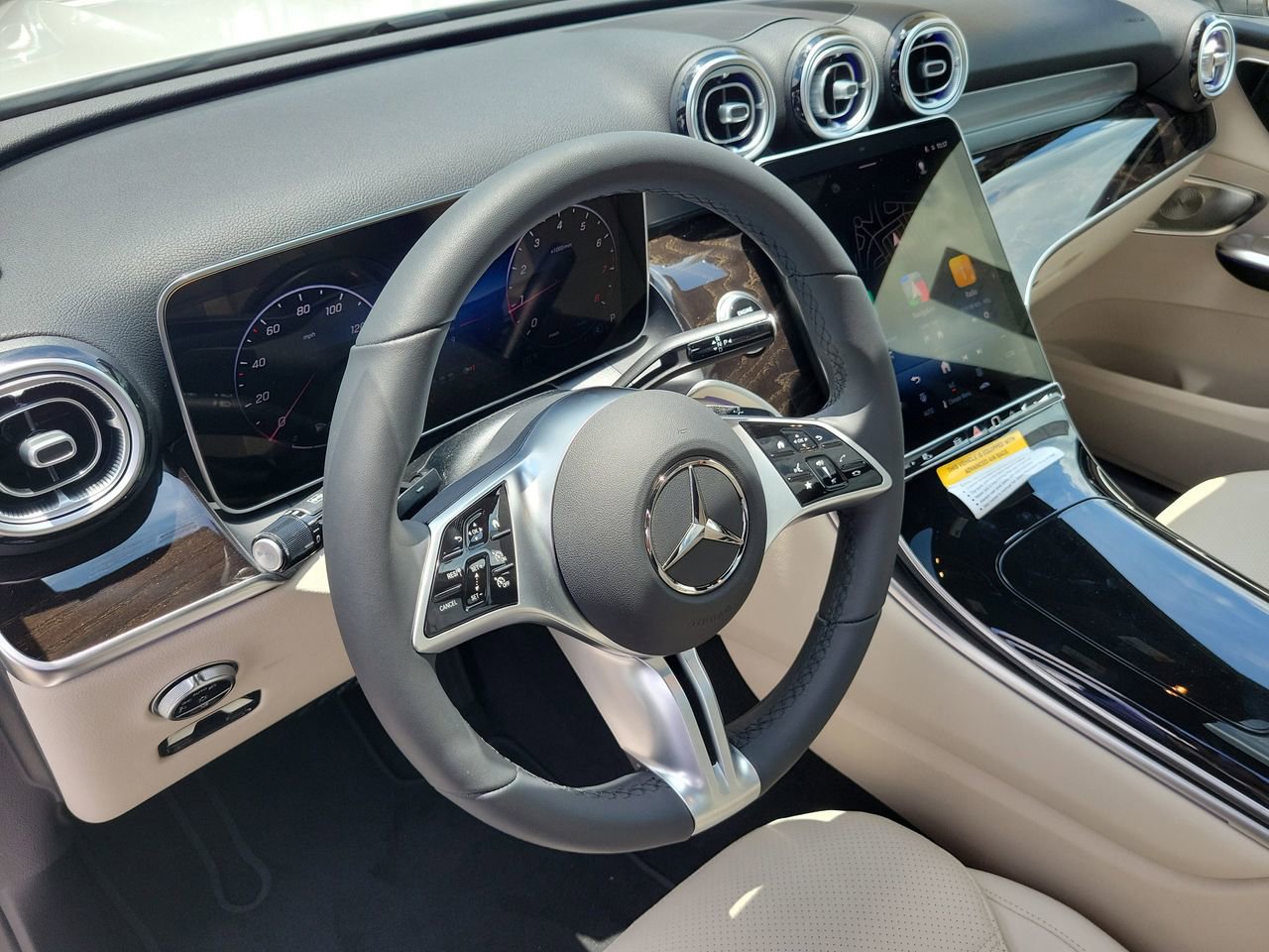 New 2026 Mercedes-Benz GLC 300 image 24