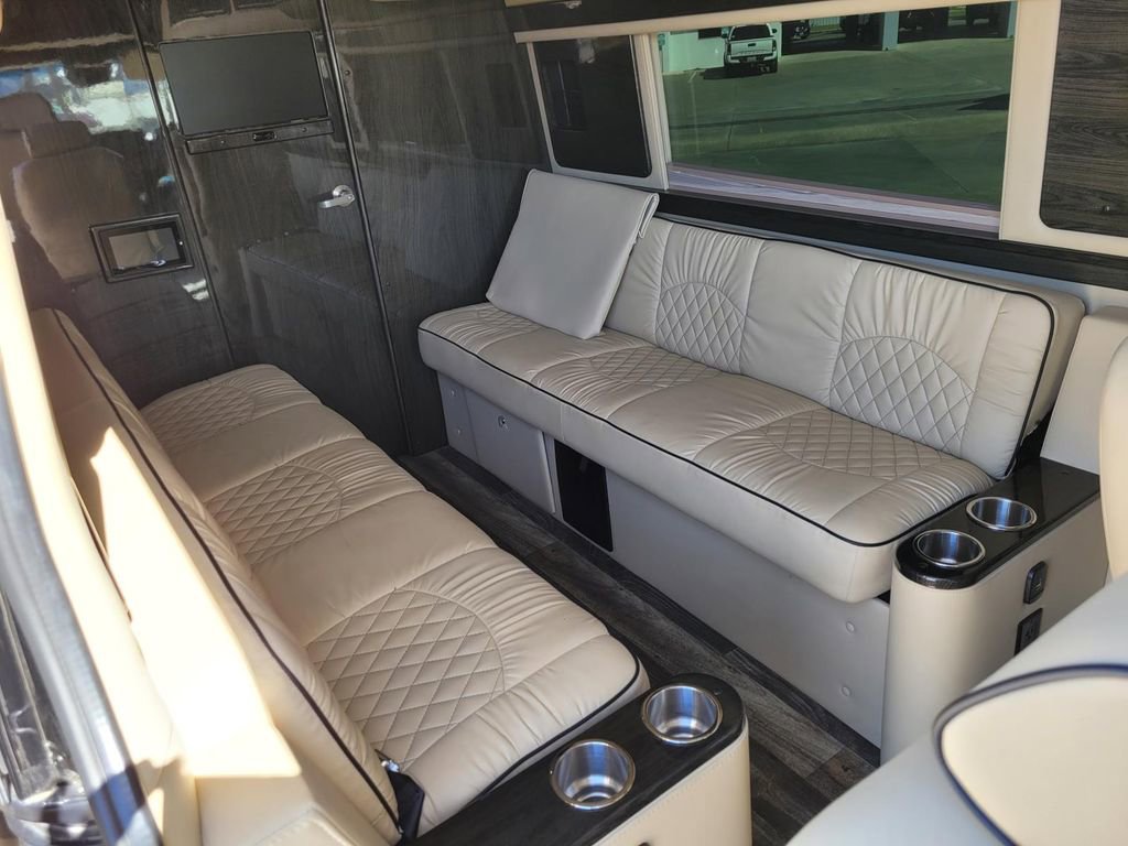 Used 2020 Mercedes-Benz Sprinter 3500 image 12