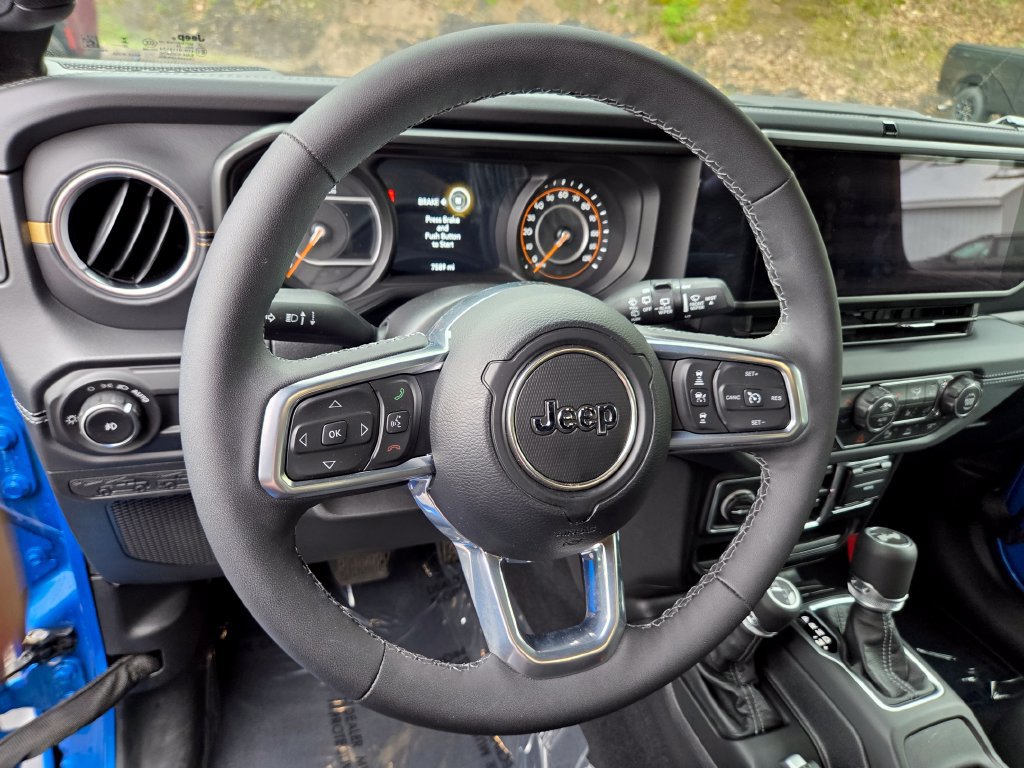 Used 2026 Jeep Wrangler Unlimited Sahara w/ Safety Group AWD/4WD image 13