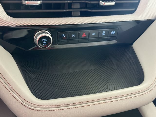 Used 2026 Ford Explorer Active w/ Active Comfort Package RWD image 8