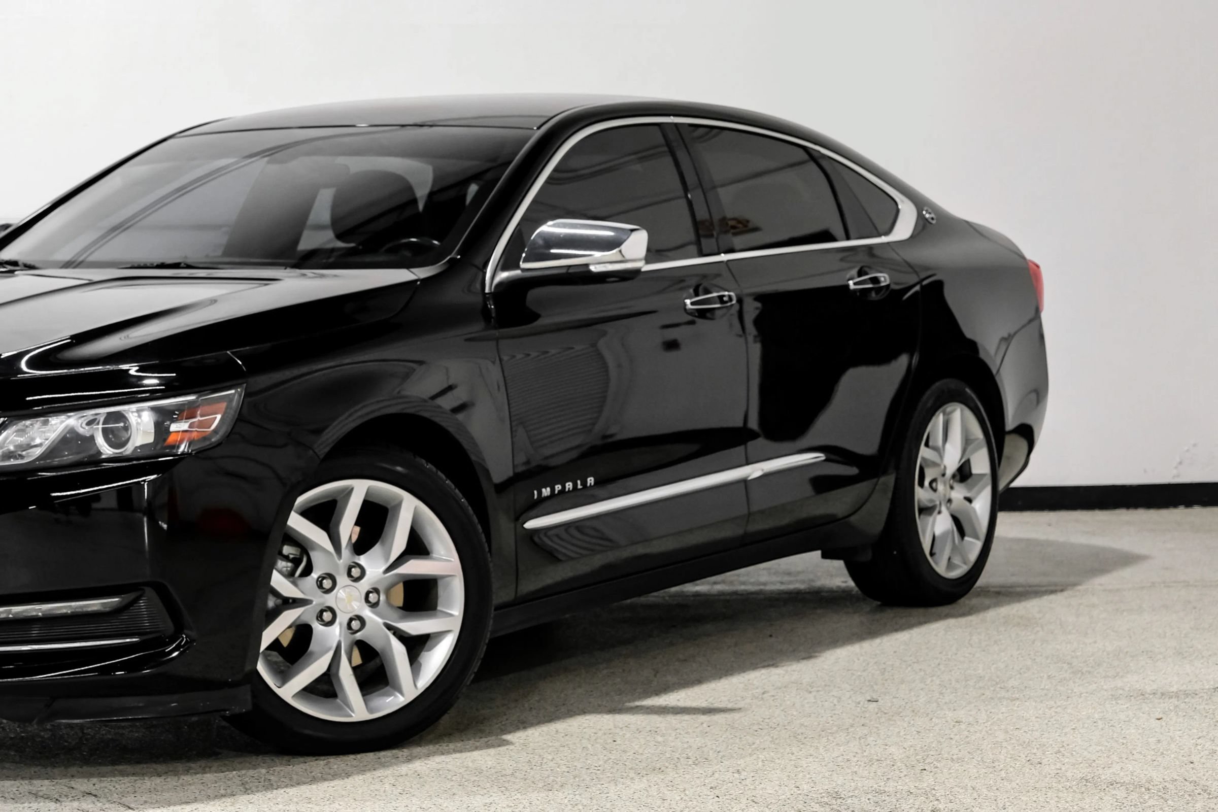 Used 2018 Chevrolet Impala Premier FWD image 13