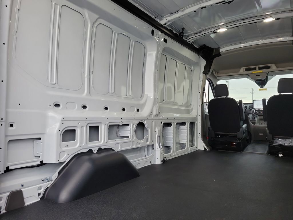 New 2026 Ford Transit 250 148 Medium Roof image 12