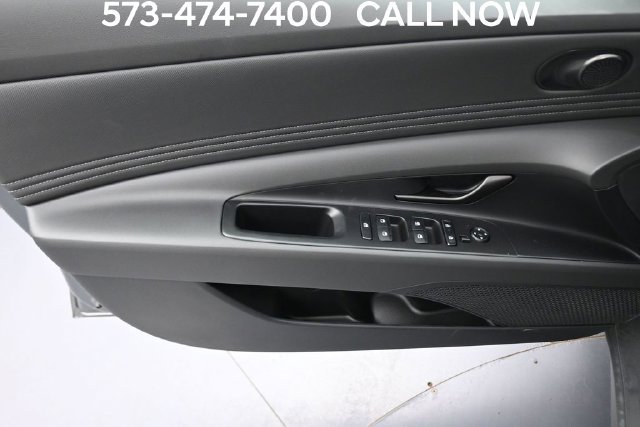 New 2026 Hyundai Elantra SEL Sport FWD image 10