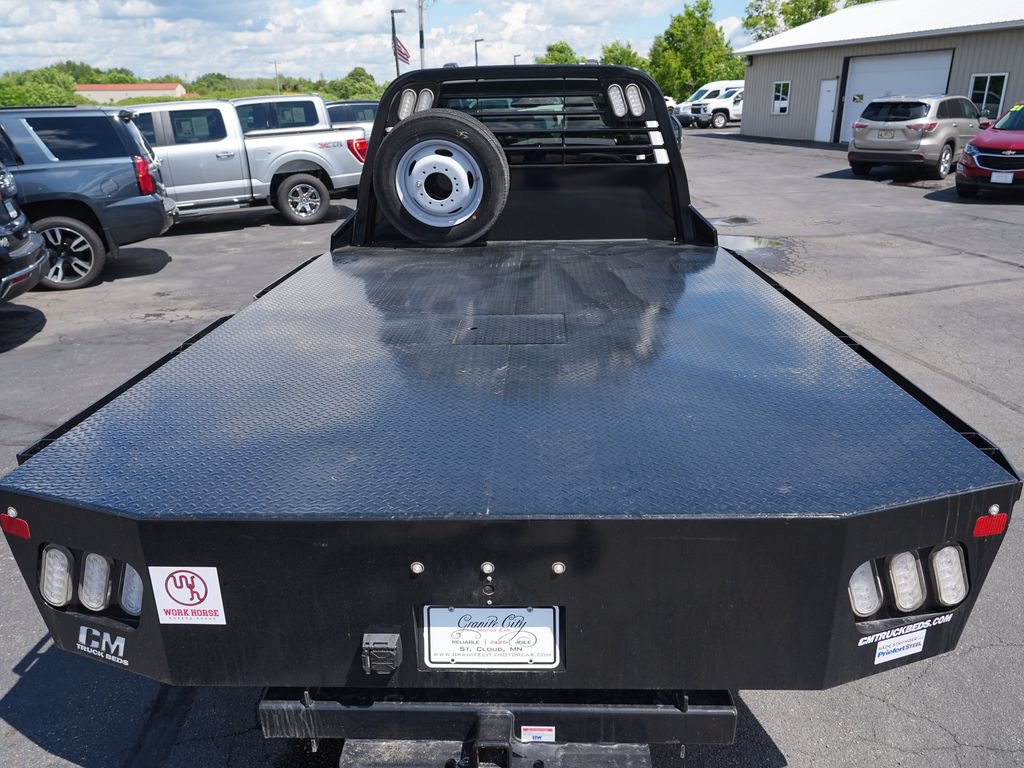 Used 2025 Ford F550 4x4 Crew Cab image 11