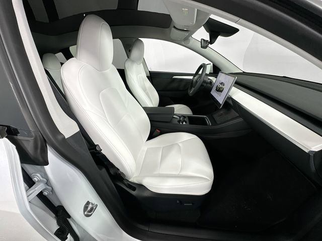Used 2023 Tesla Model Y Long Range image 24