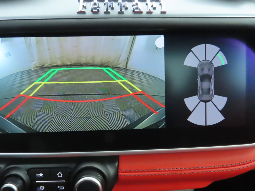 Used 2019 Ferrari Portofino image 24