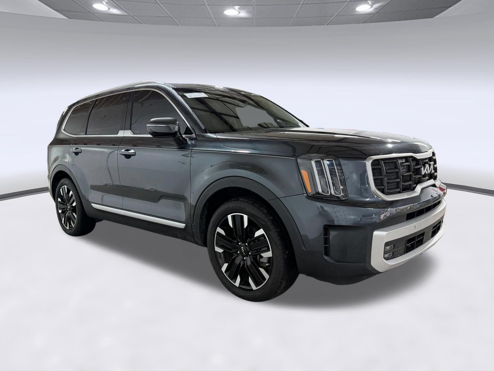 Used 2024 Kia Telluride SX w/ Towing Package FWD image 6