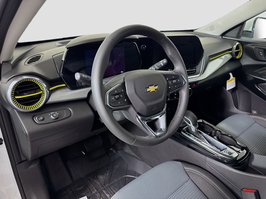 New 2026 Chevrolet Trax LT w/ Driver Confidence Package image 9