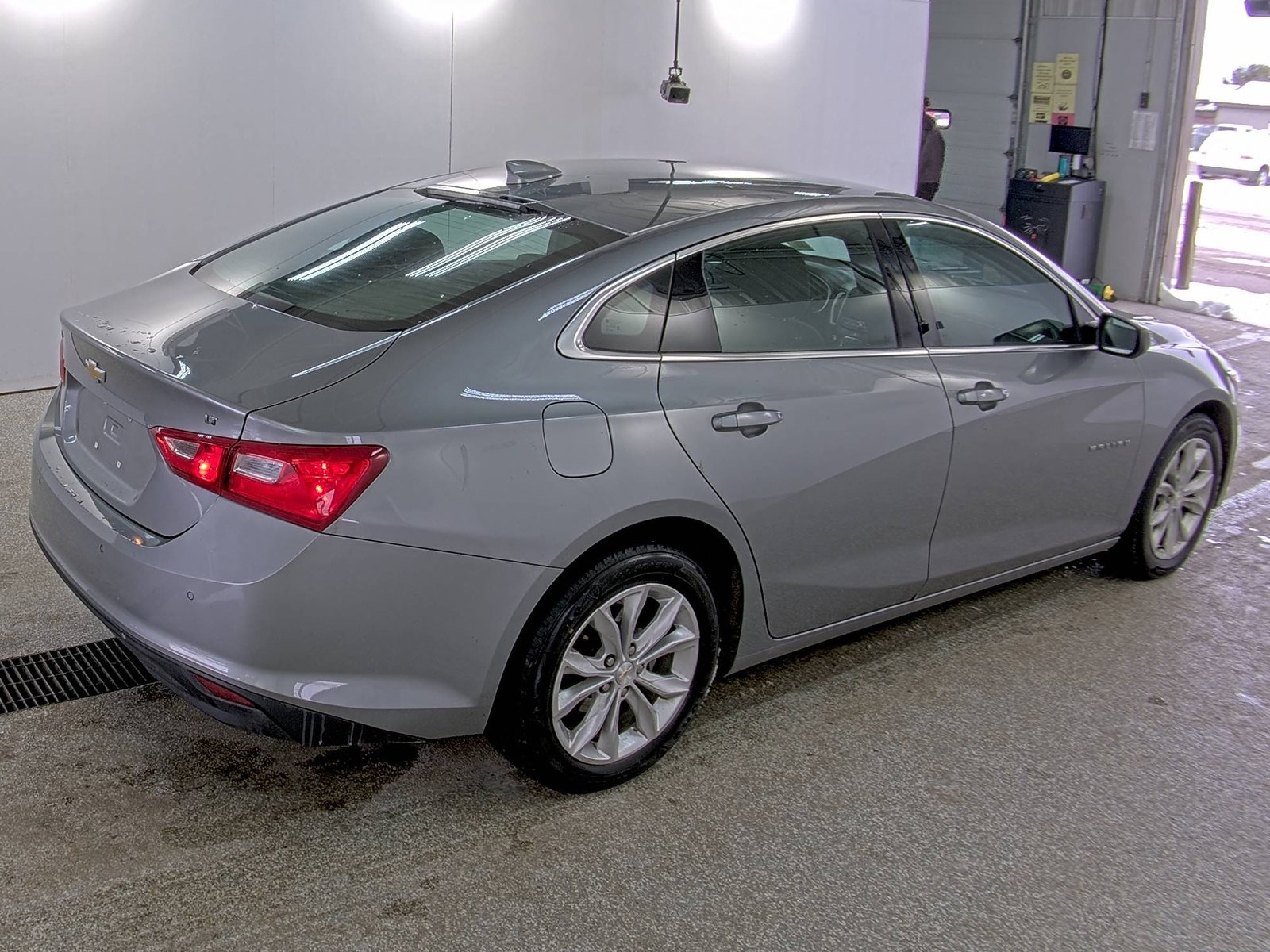 Used 2024 Chevrolet Malibu LT image 3