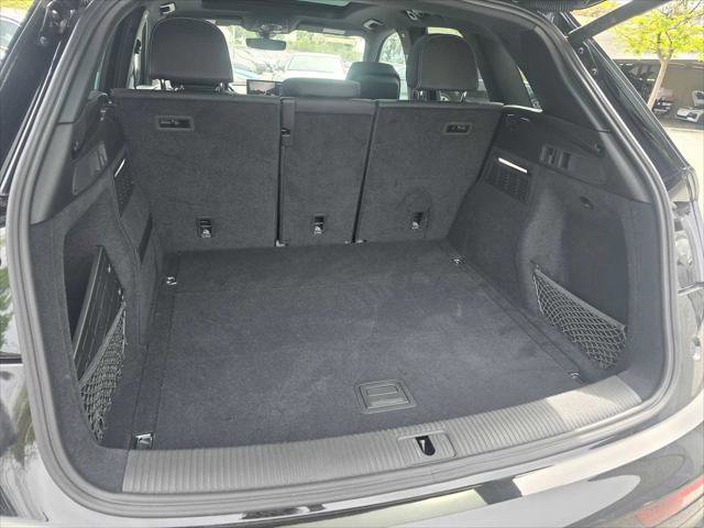 Certified 2025 Audi Q5 2.0T Premium image 17