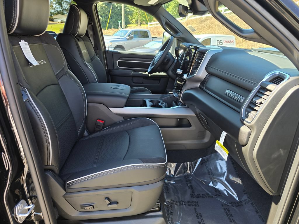 New 2026 RAM 2500 Laramie w/ Night Edition AWD/4WD image 30