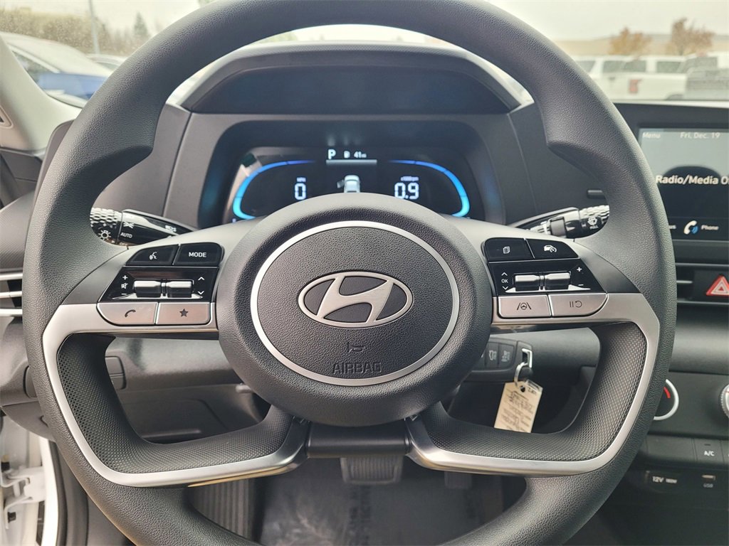 New 2025 Hyundai Elantra SE w/ Cargo Package image 12