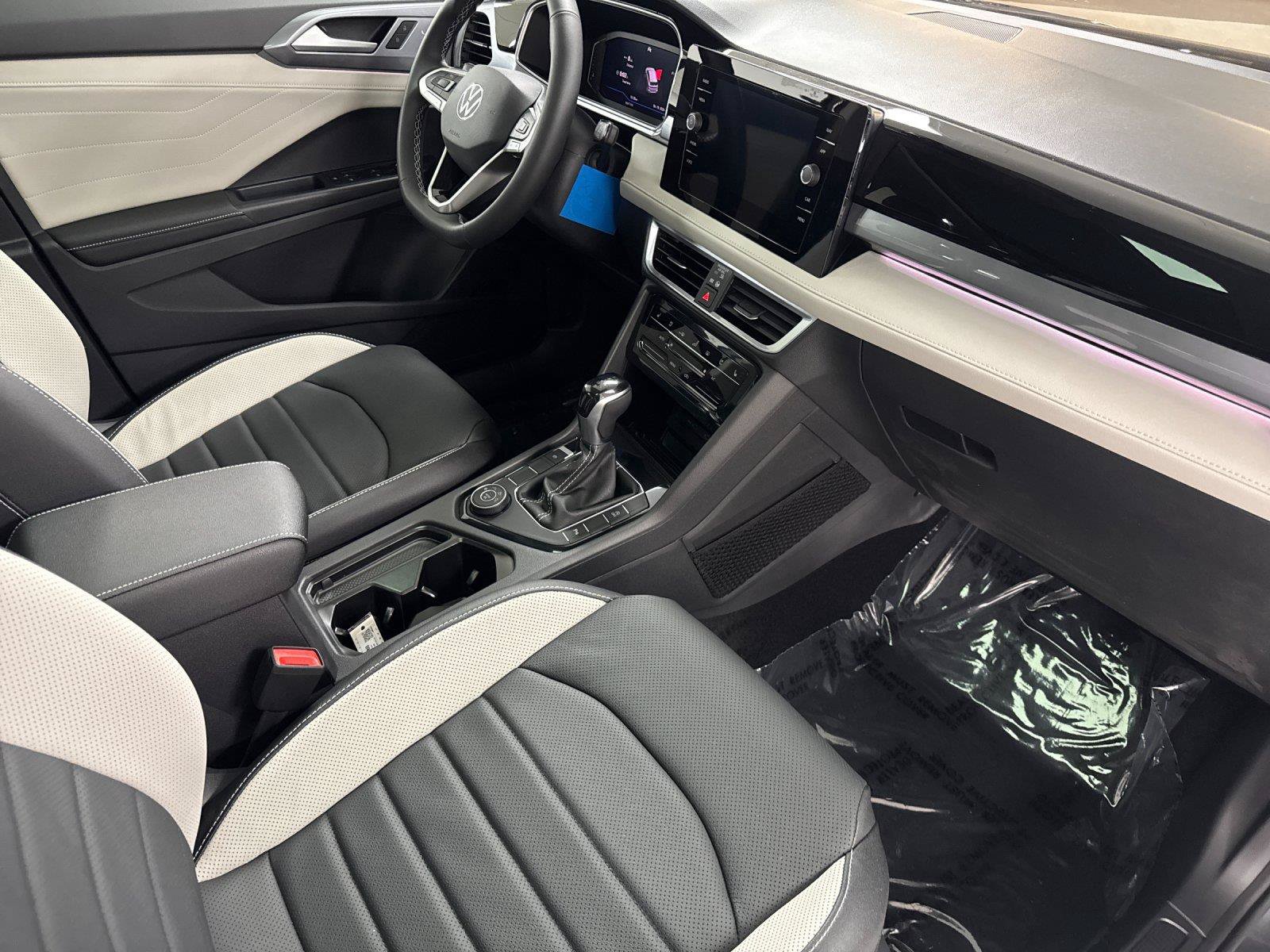 New 2026 Volkswagen Taos SEL AWD/4WD image 15