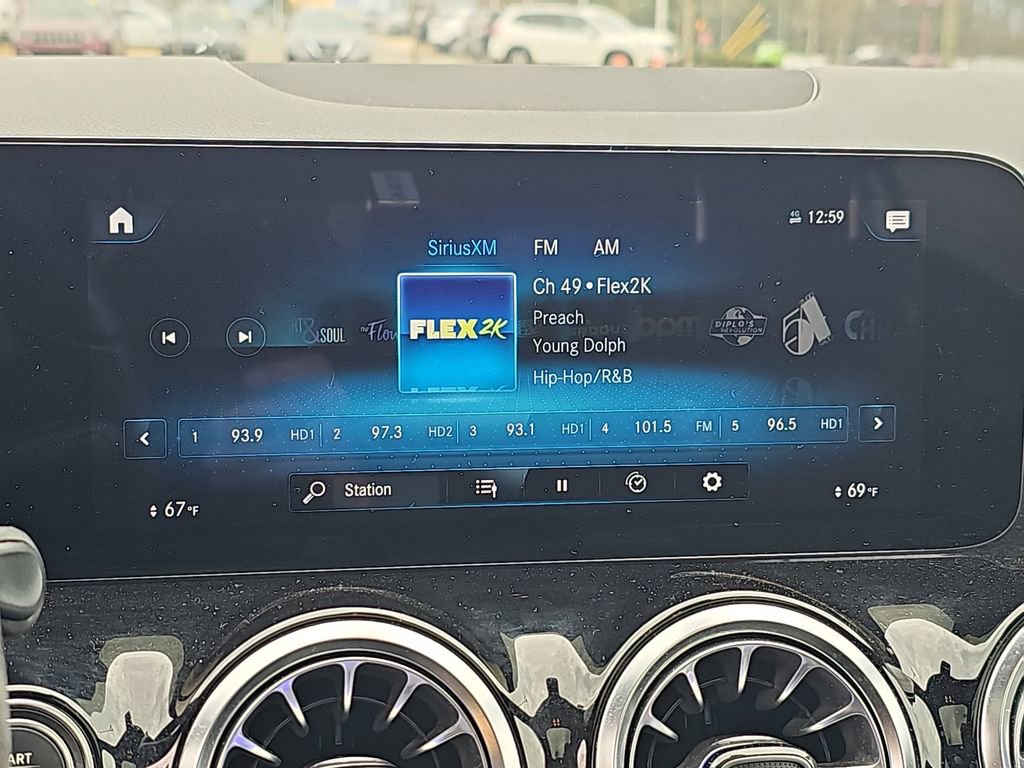 Used 2023 Mercedes-Benz GLA 250 w/ Premium Package image 22