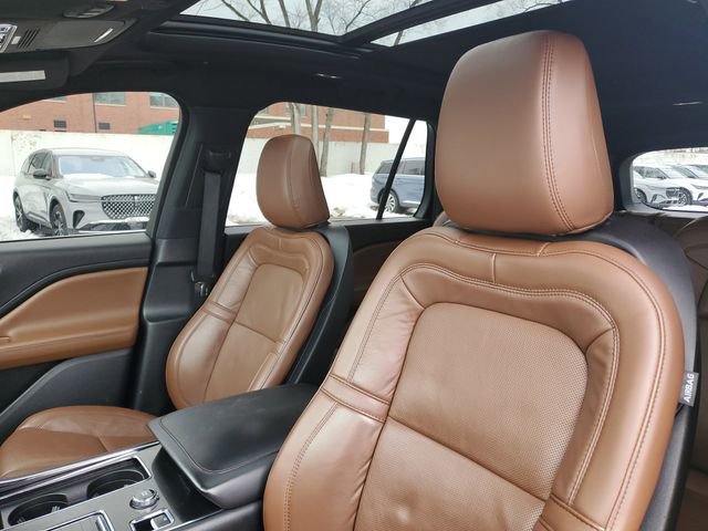 Certified 2023 Lincoln Aviator Reserve w/ Equipment Group 201A image 12