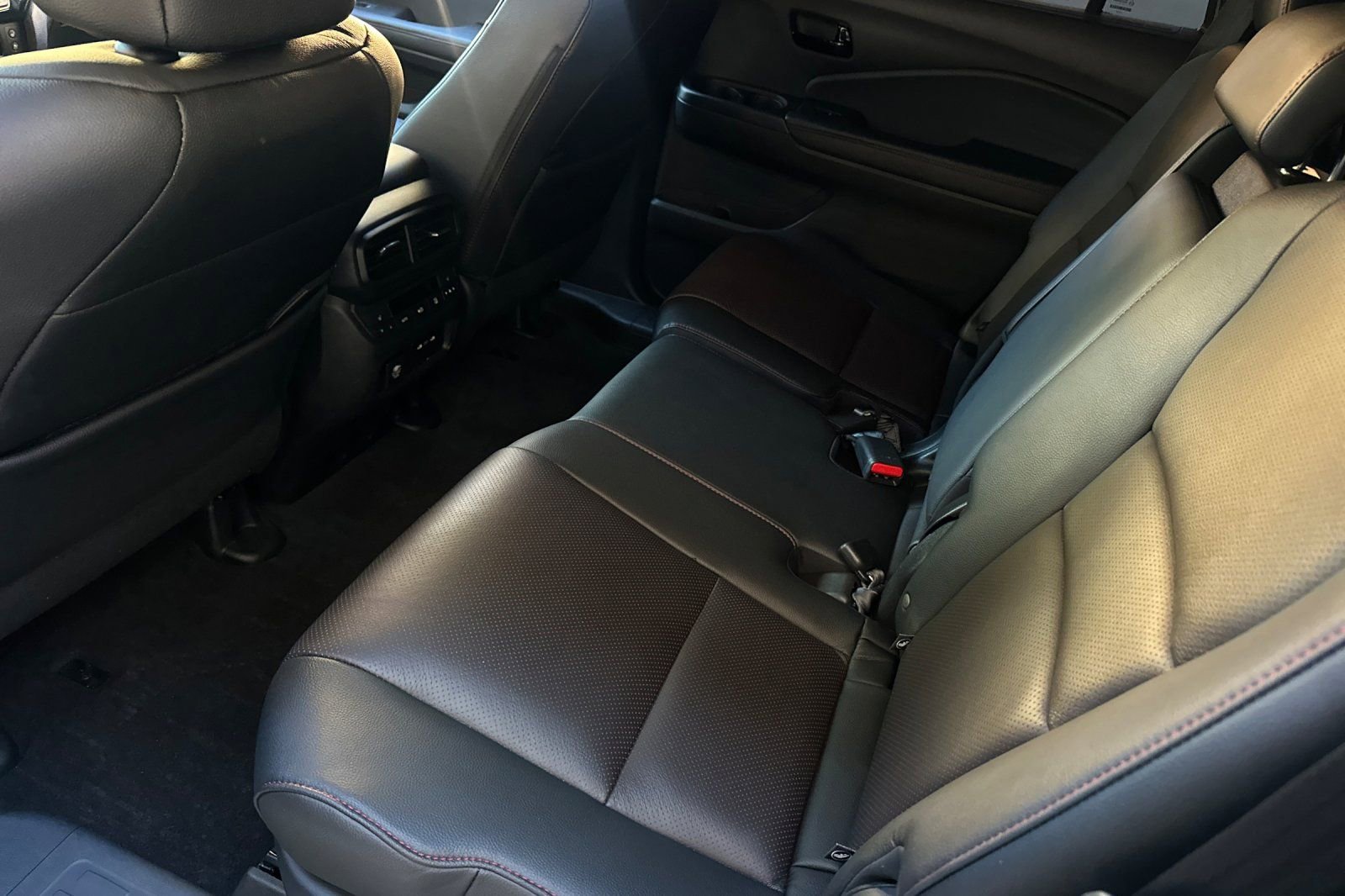 Used 2025 Honda Passport Black Edition image 12