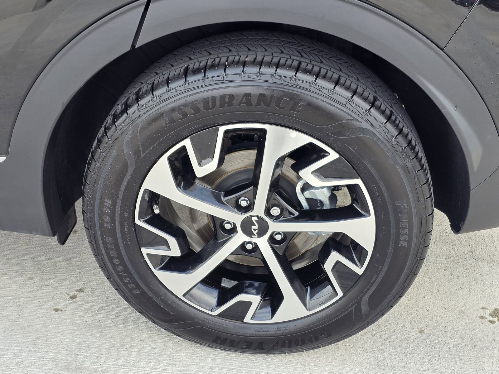 Used 2024 Kia Sportage EX w/ EX Premium Package image 34