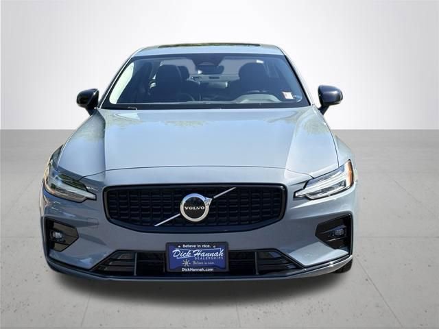 Used 2024 Volvo S60 B5 Core AWD/4WD image 3
