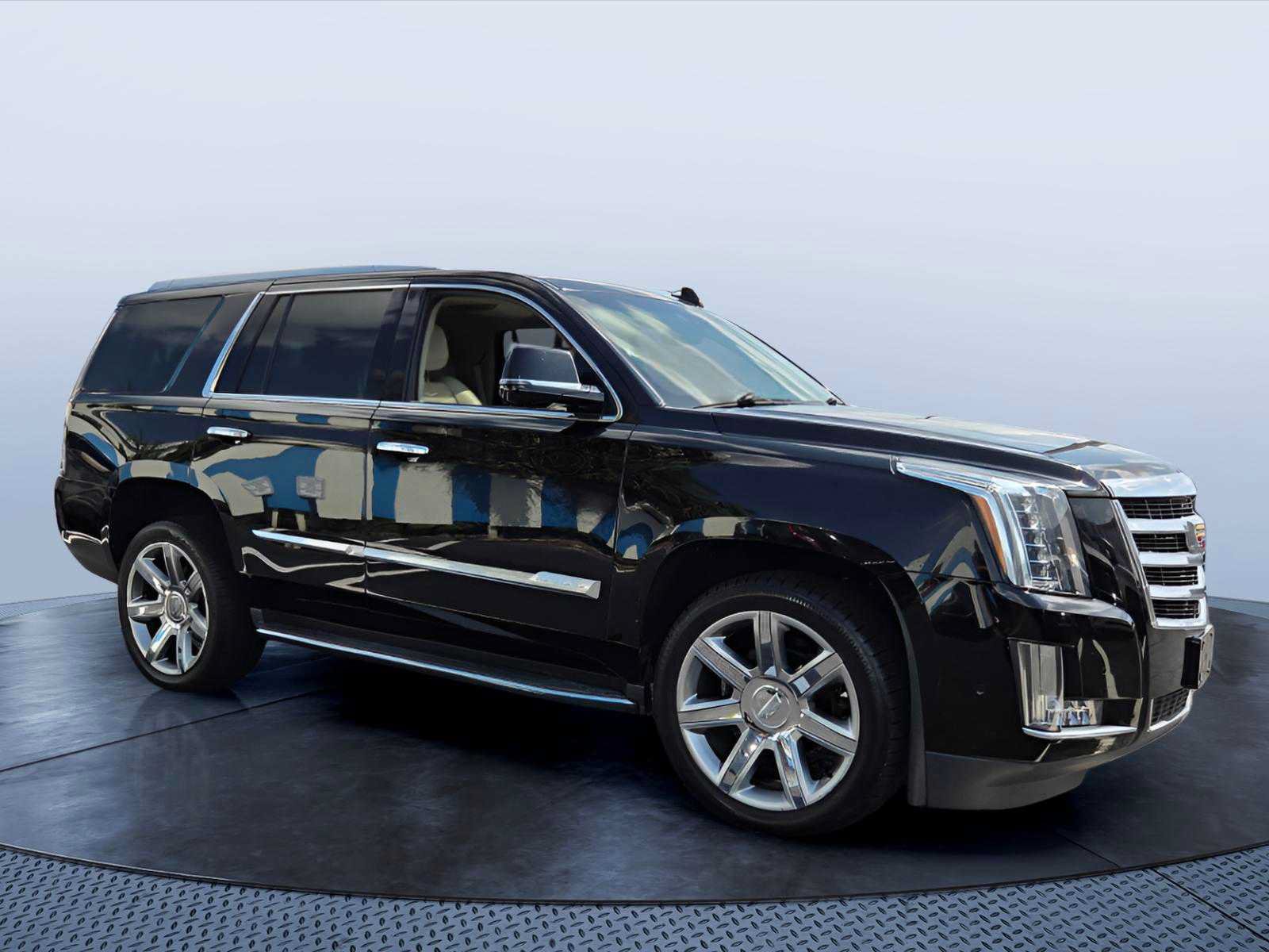 Used 2020 Cadillac Escalade Luxury AWD/4WD image 1