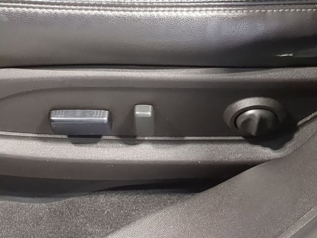 Used 2017 Buick Enclave Leather image 21