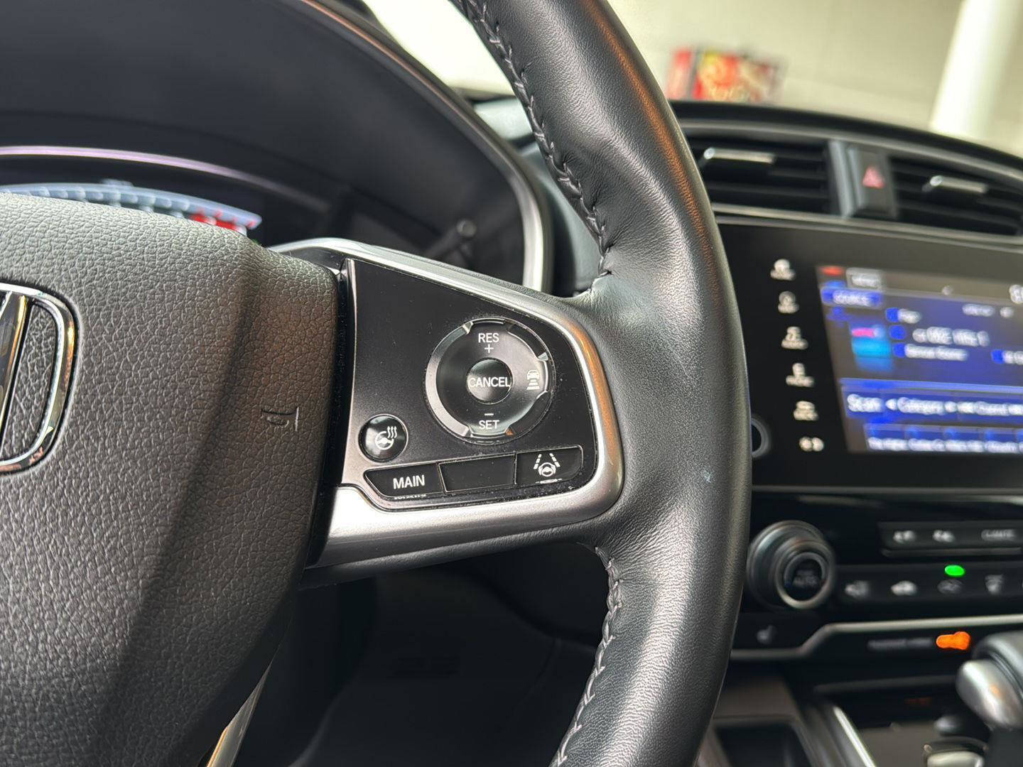 Used 2022 Honda CR-V Touring image 19