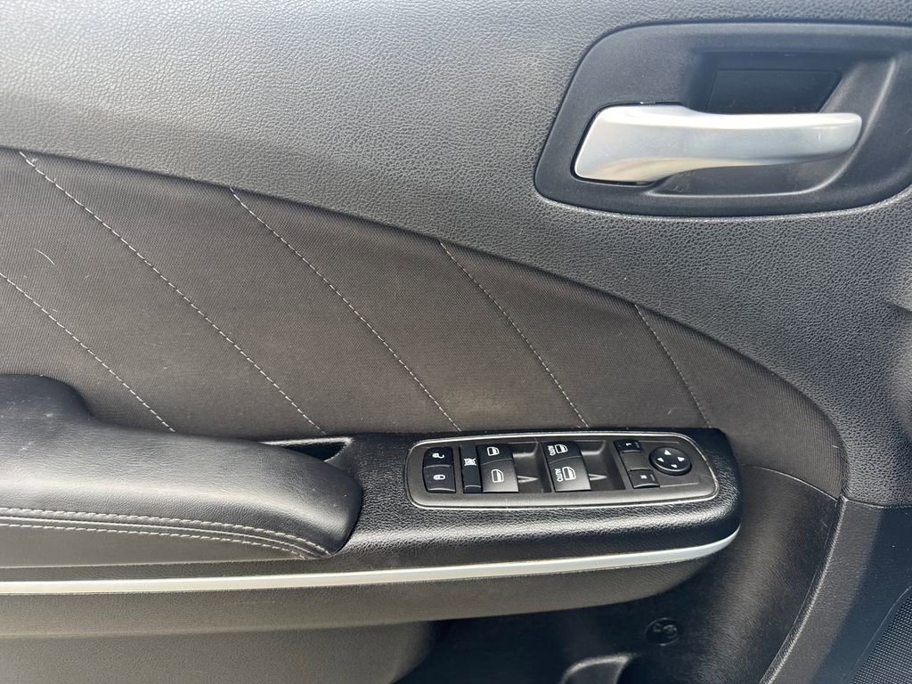 Used 2022 Dodge Charger R/T RWD image 18