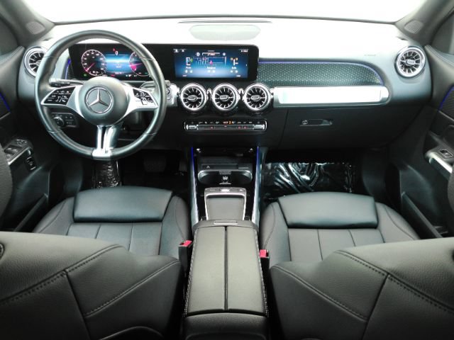 Used 2024 Mercedes-Benz GLB 250 w/ Exclusive Package image 2