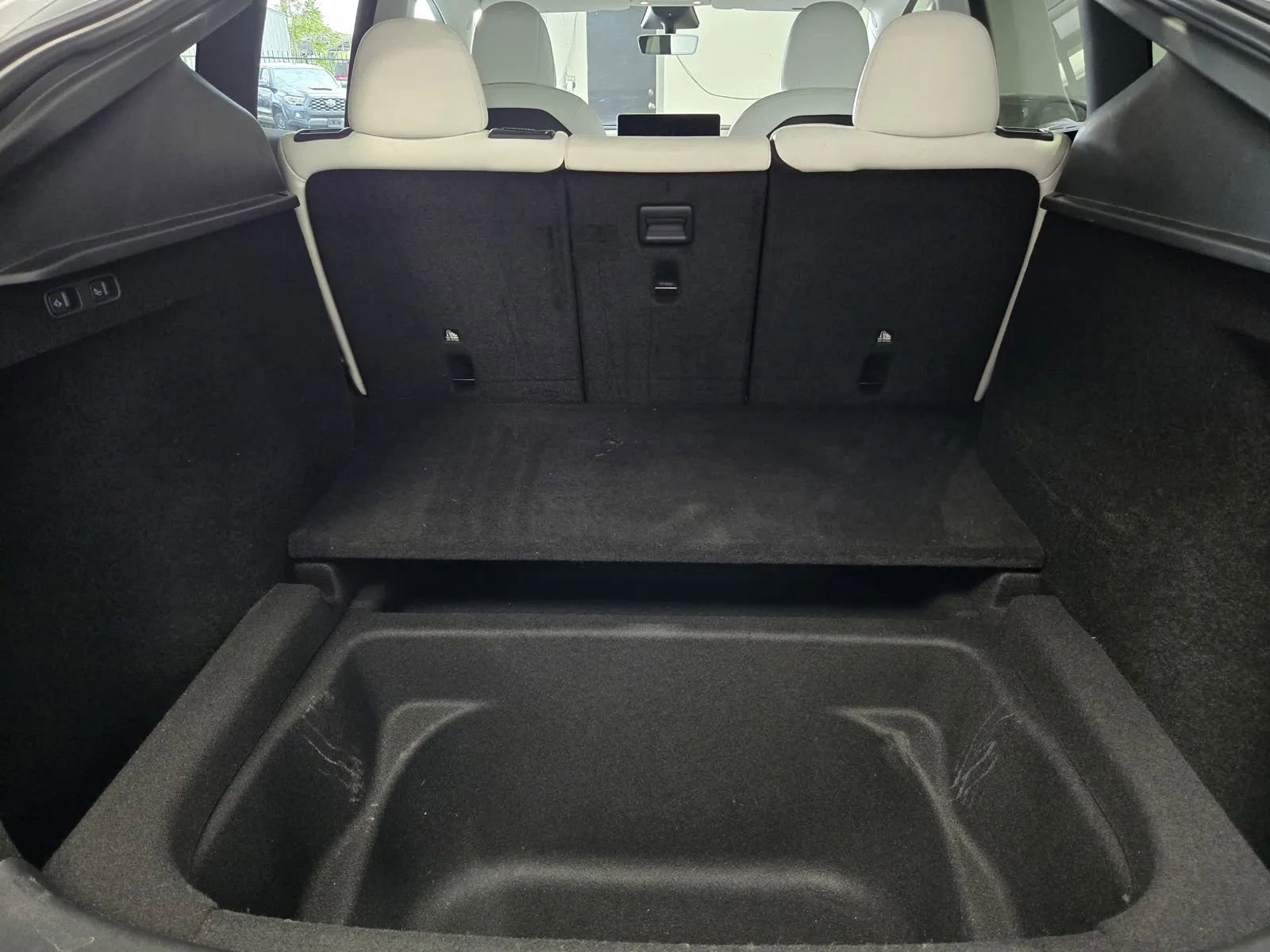 Used 2023 Tesla Model Y Long Range image 10