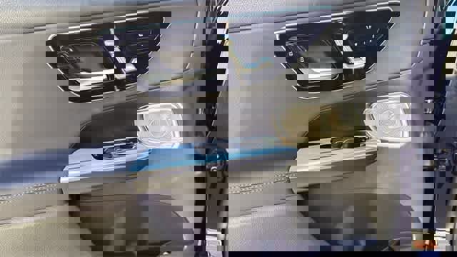 Certified 2025 Mercedes-Benz GLC 300 GLC 300 image 15