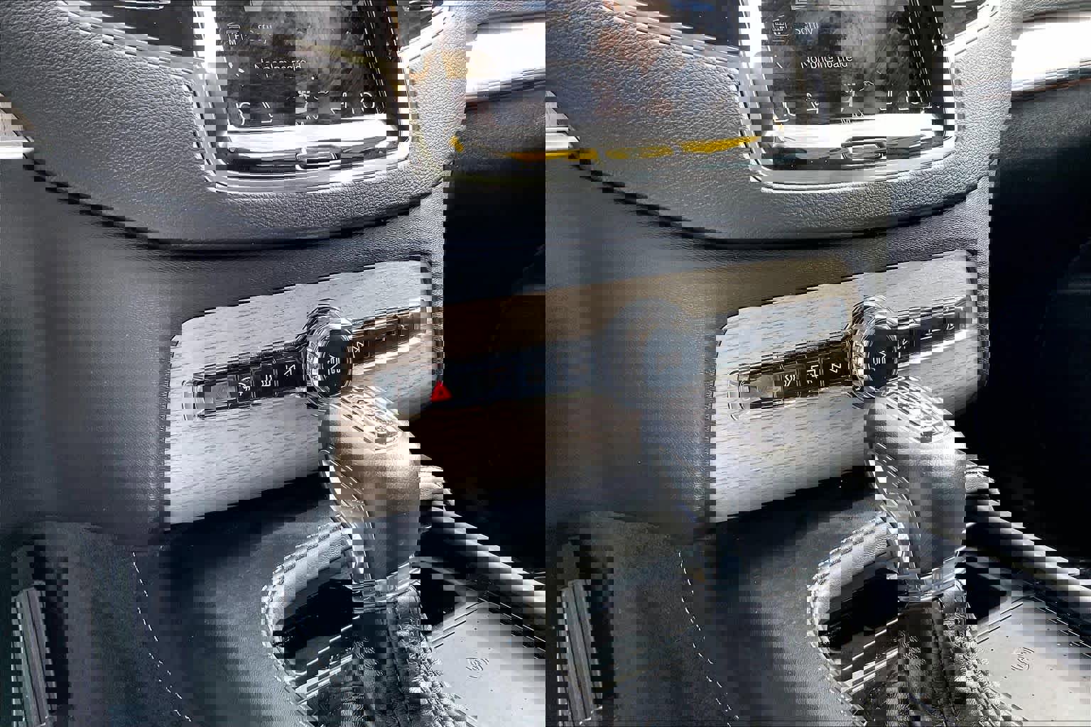 Used 2021 Volvo XC90 T6 Inscription image 31