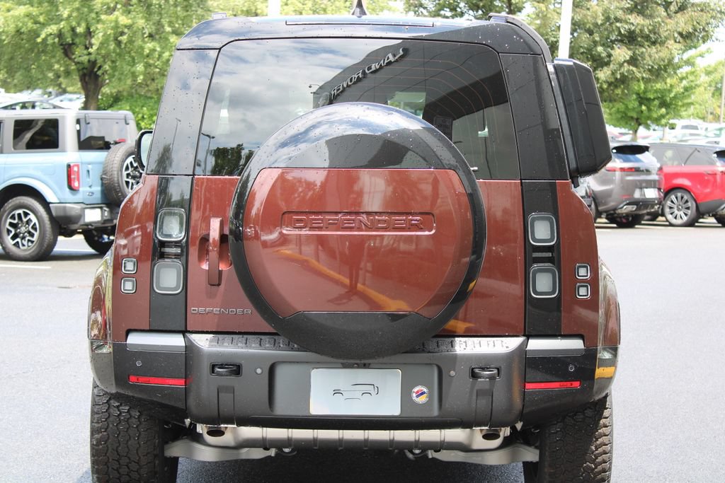 New 2026 Land Rover Defender 90 X-Dynamic SE AWD/4WD image 7