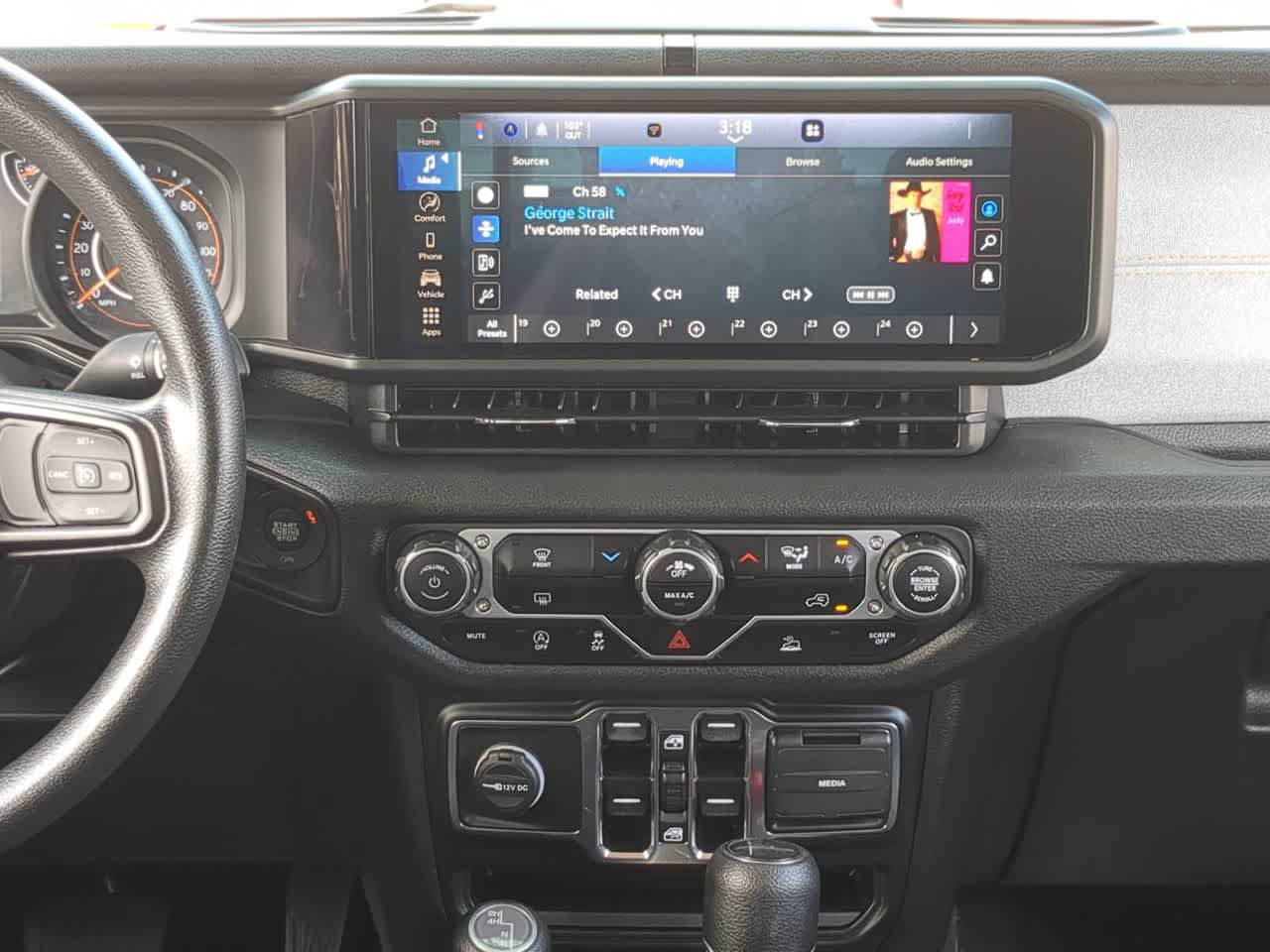Used 2024 Jeep Gladiator Sport AWD/4WD image 28