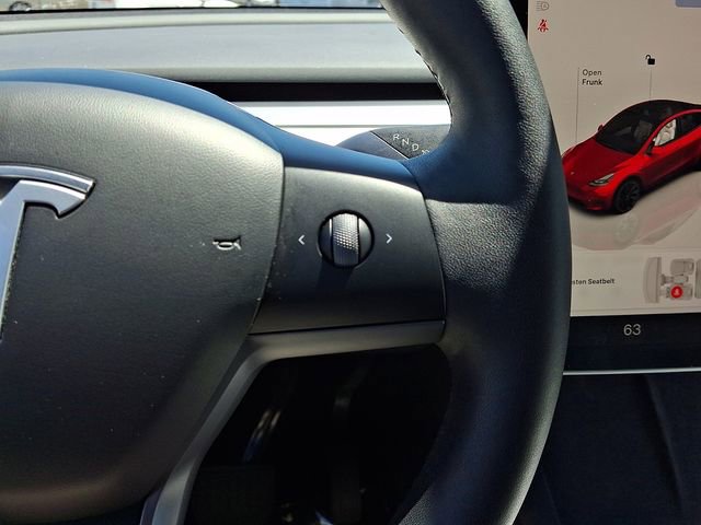 Used 2024 Tesla Model Y Long Range AWD/4WD image 24