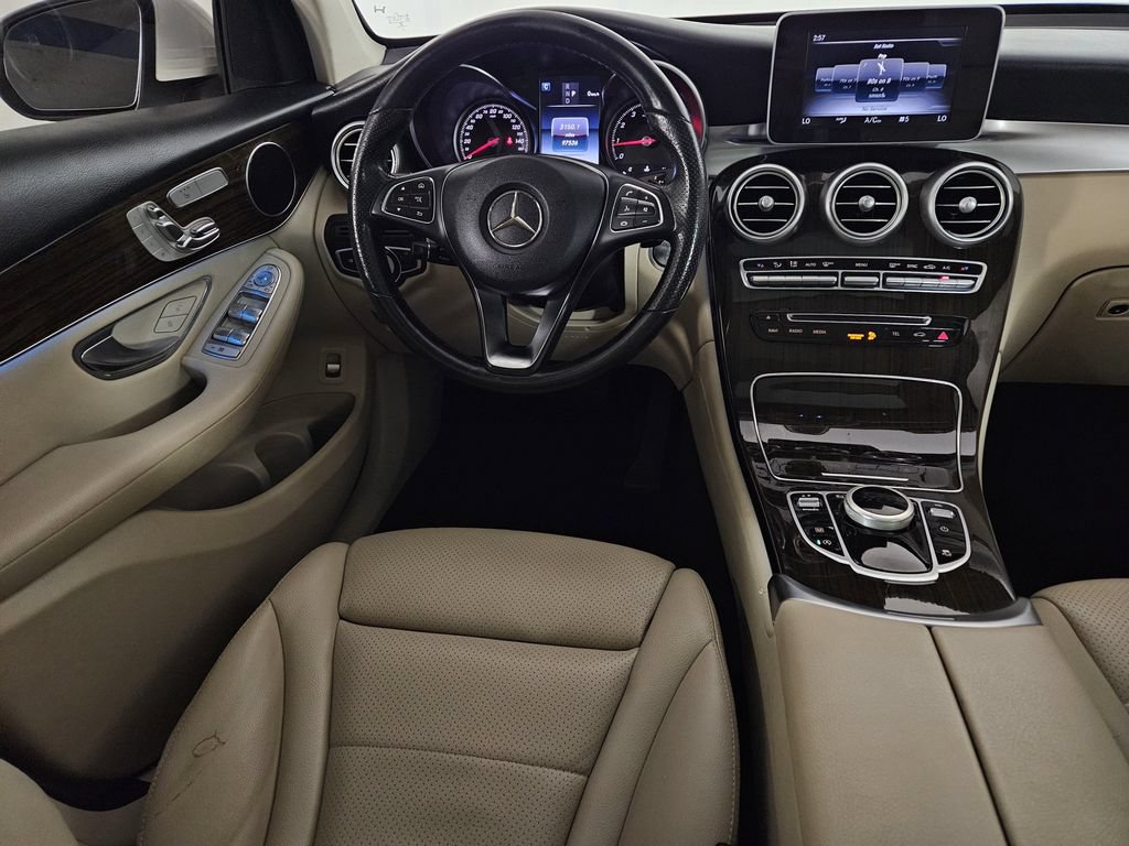 Used 2019 Mercedes-Benz GLC 300 4MATIC w/ Premium Package image 5