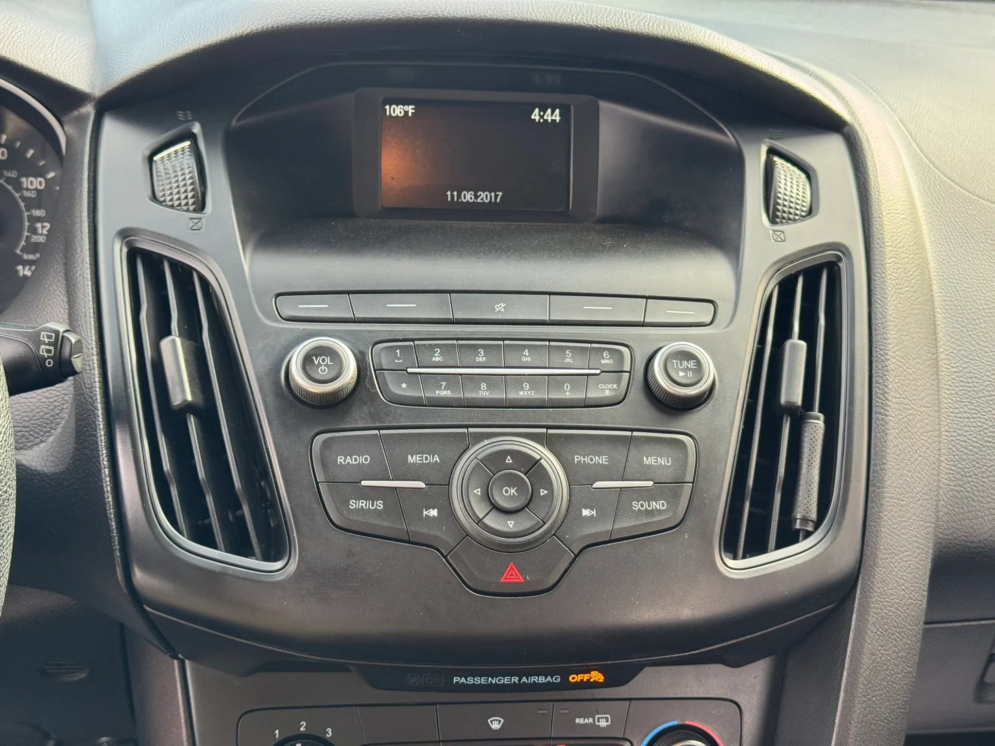 Used 2018 Ford Focus SE FWD image 21
