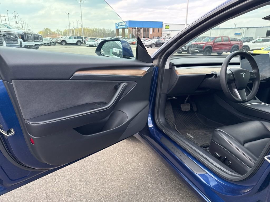 Used 2021 Tesla Model 3 Standard Range Plus RWD image 23