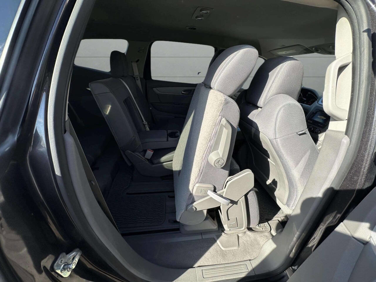 Used 2016 Chevrolet Traverse LS image 30