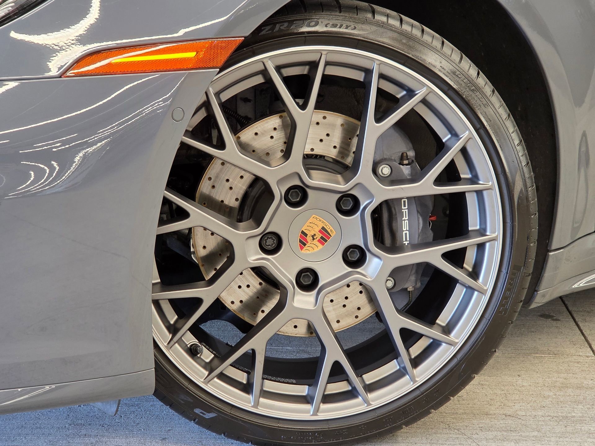 Used 2025 Porsche 911 Carrera RWD image 25