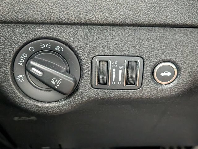 Used 2021 Dodge Charger GT w/ Performance Handling Group RWD image 13
